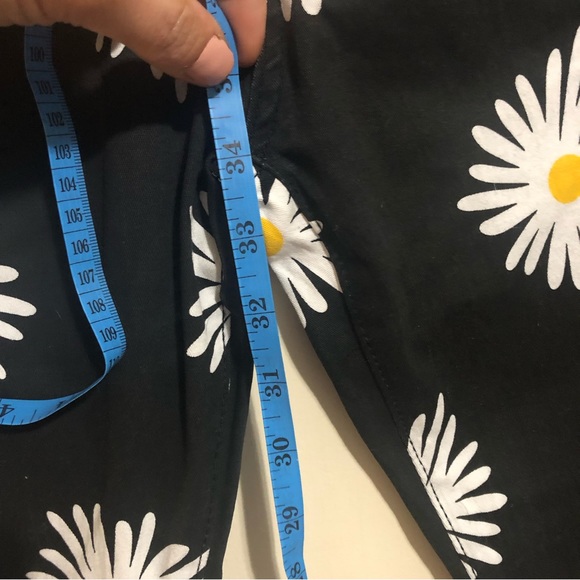 Daisy Print Fringe Bell Bottom Jeans - Picture 9 of 12